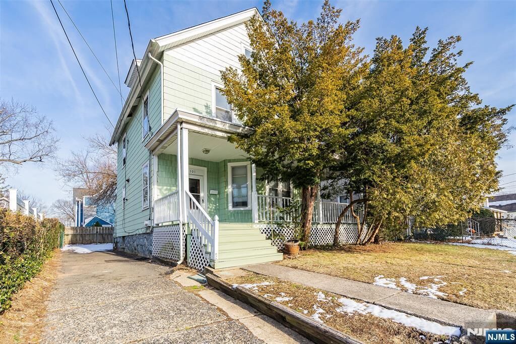Property Photo:  101 Brook Avenue  NJ 07631 