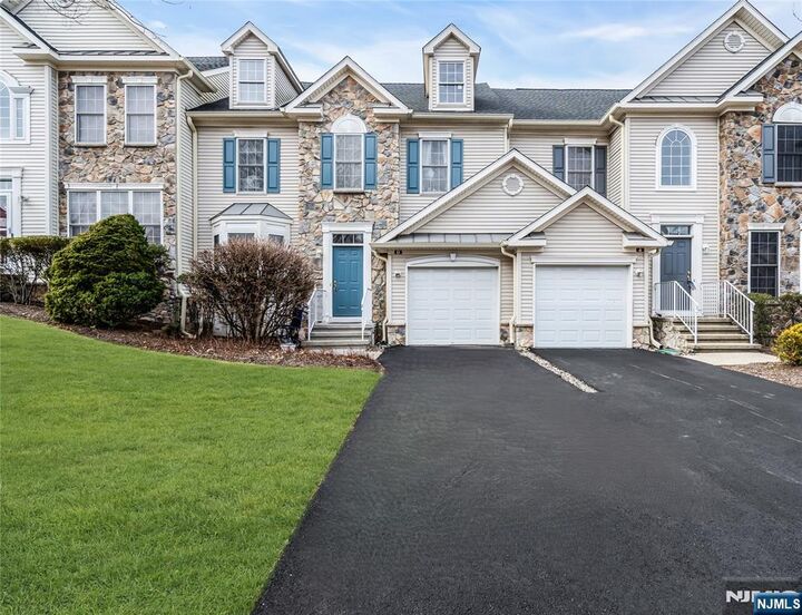 Property Photo:  6 Winding Way  NJ 07424 