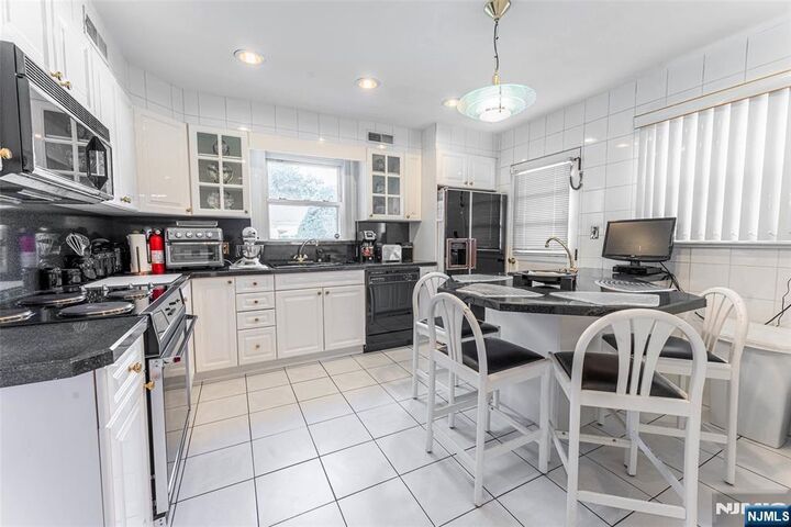 Property Photo:  1806 Rensselaer Road  NJ 07666 