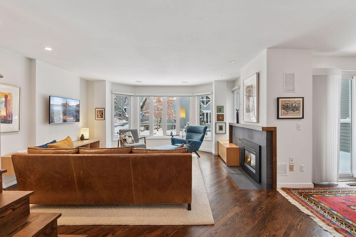 Property Photo: 30 Greenway Gables MN 55403