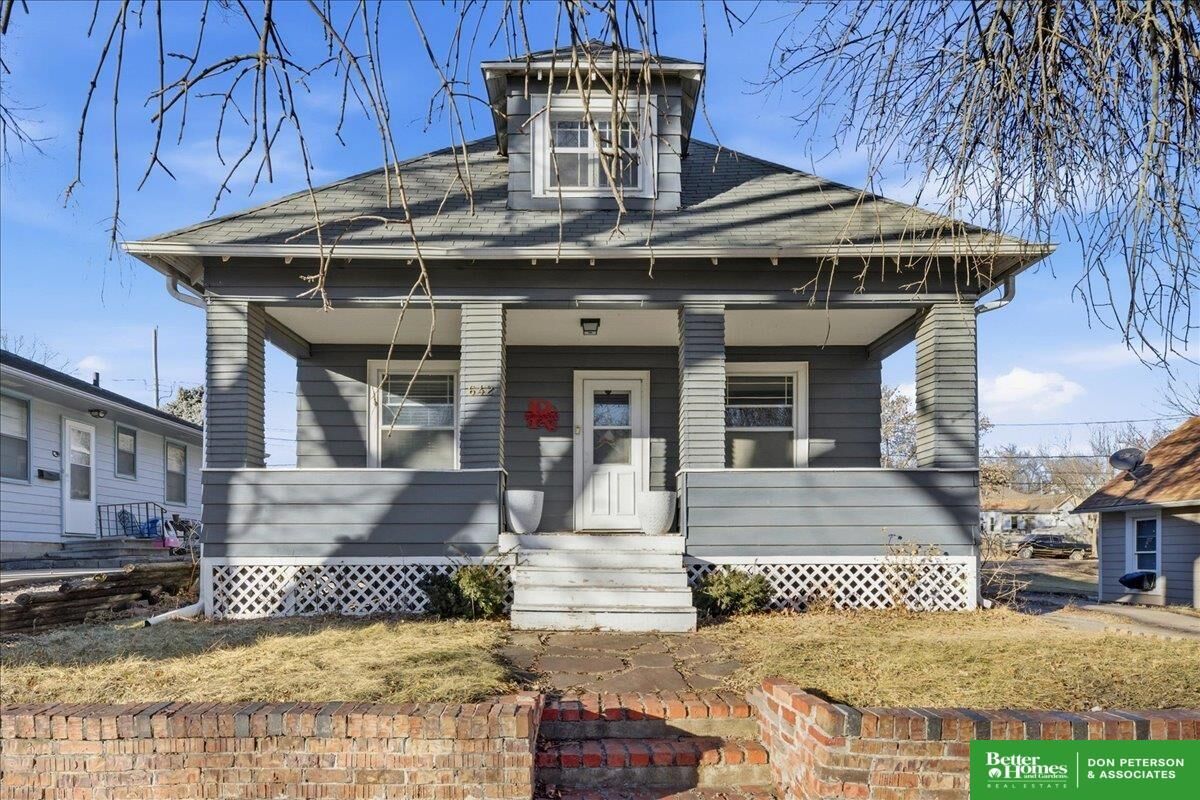 Property Photo:  642 6th Street  NE 68446 