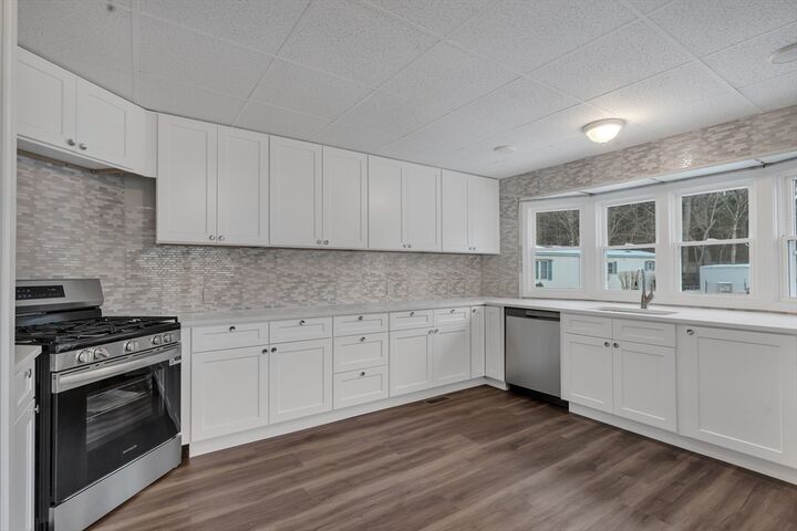 Property Photo: 305 Turnpike 225 MA 02375