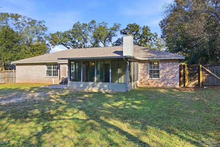 Property Photo:  7705 W Jackson St  FL 32506 