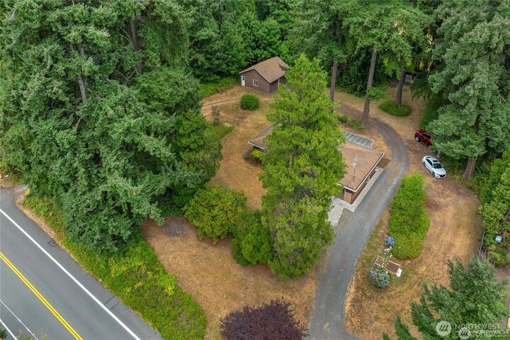 Property Photo: 22221 45th Ave SE WA 98021