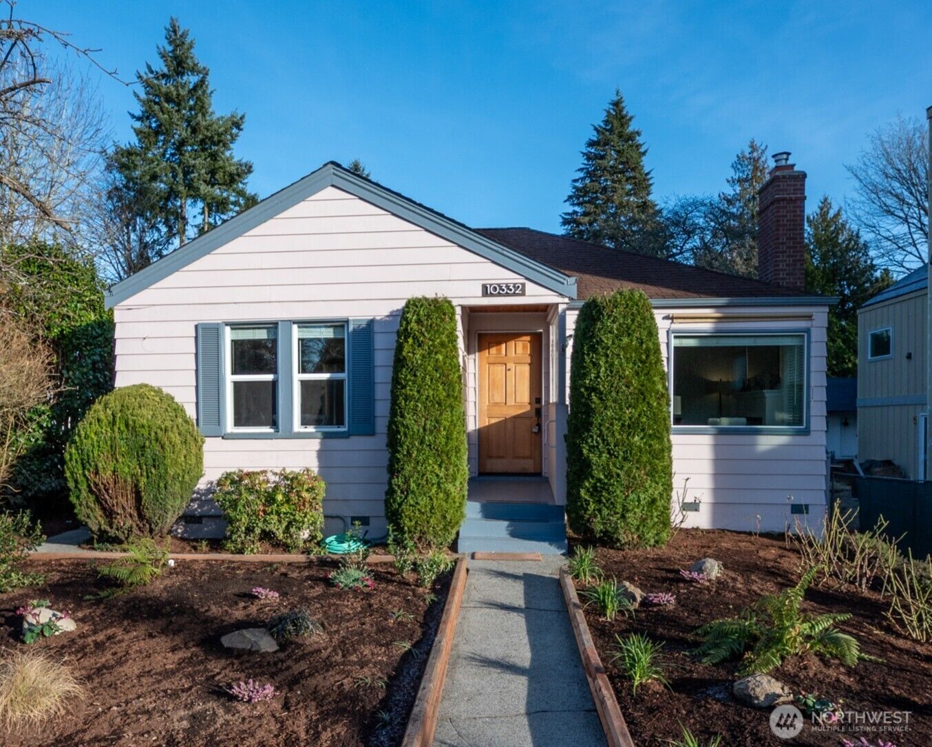 Property Photo:  10332  Ashworth Avenue N  WA 98133 