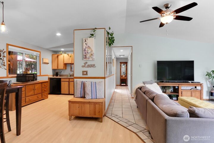 Property Photo:  12419 NE 107th Place  WA 98033 