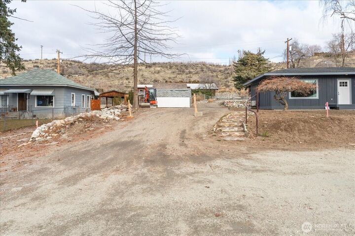 Property Photo:  919 E Johnson(Lot 11) Avenue  WA 98816 