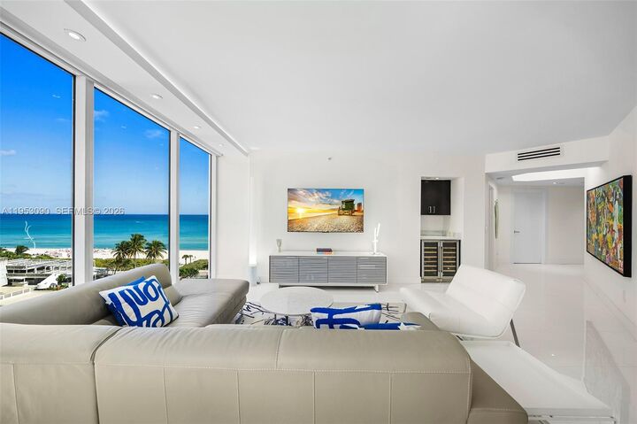 Property Photo: 4779 Collins Ave 907 FL 33140