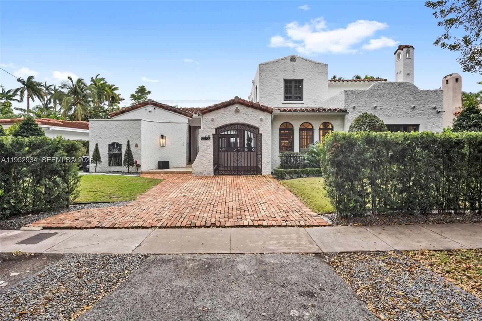 Property Photo:  1236 Obispo Ave  FL 33134 