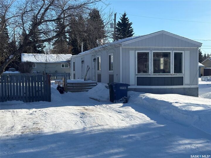 Property Photo:  116 12th Street  SK S0K 2A0 