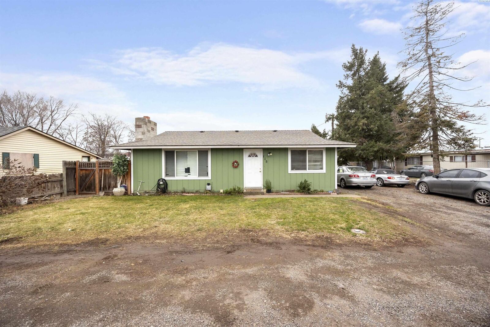 Property Photo: 115 E D Street WA 98951