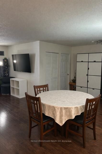 Property Photo: 8 Silverbelle Grove 209 ON M1B 4Z3