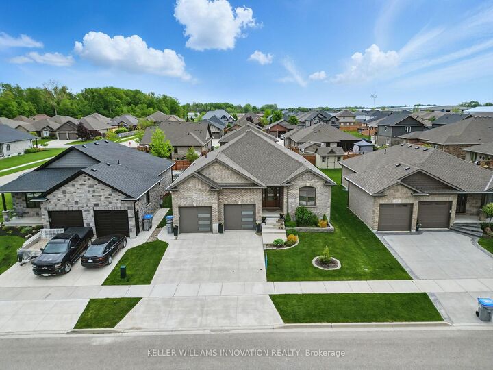 107 Forbes Crescent — photo 1