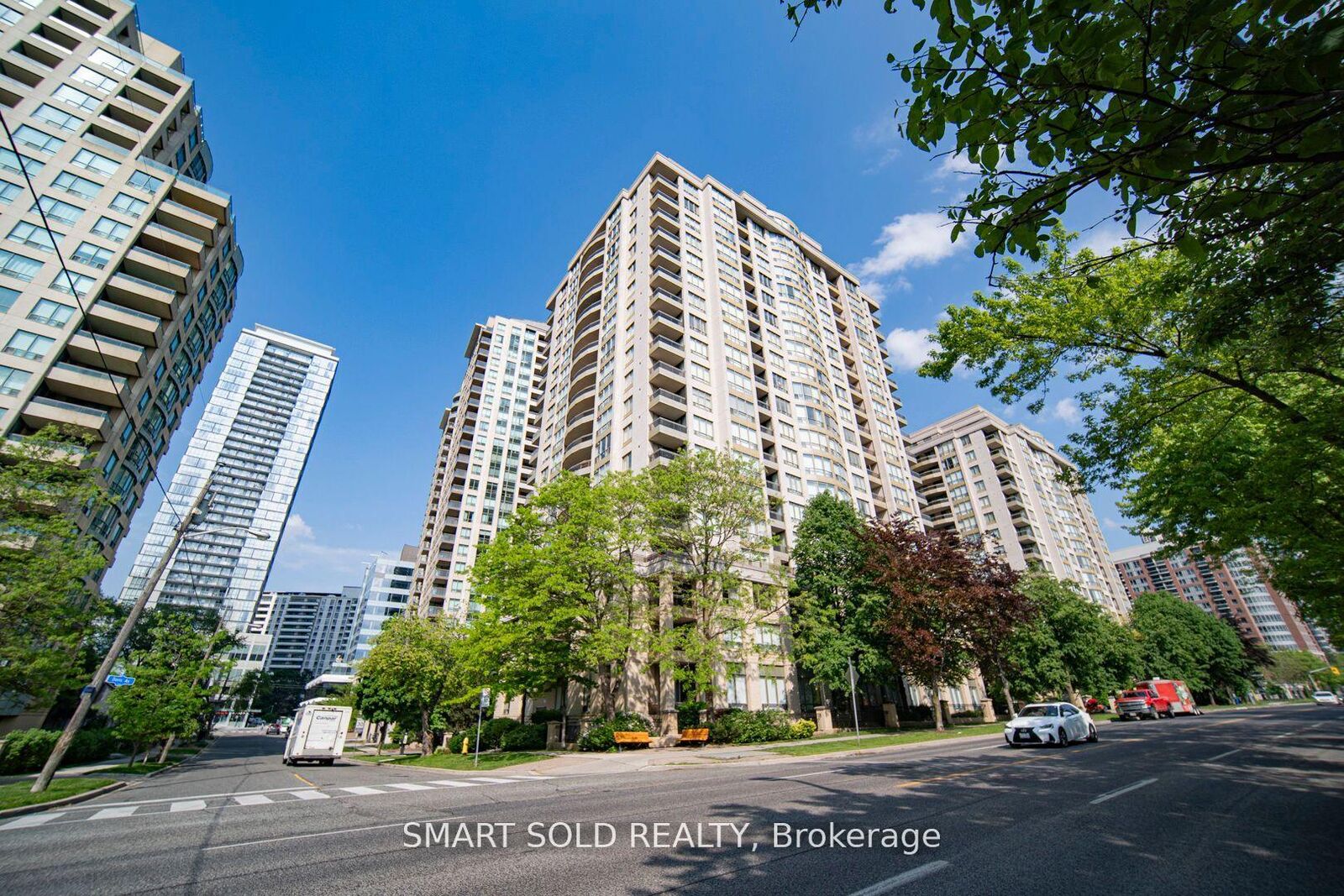 Property Photo:  256 Doris Avenue Ph210  ON M2N 6X8 