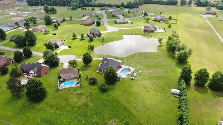 Property Photo:  145 Plantation Way  KY 42086 