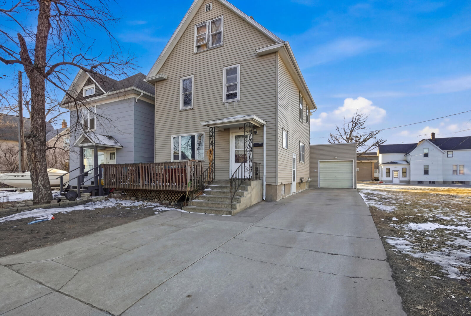 Property Photo:  608 S 1st Street  SD 57401 