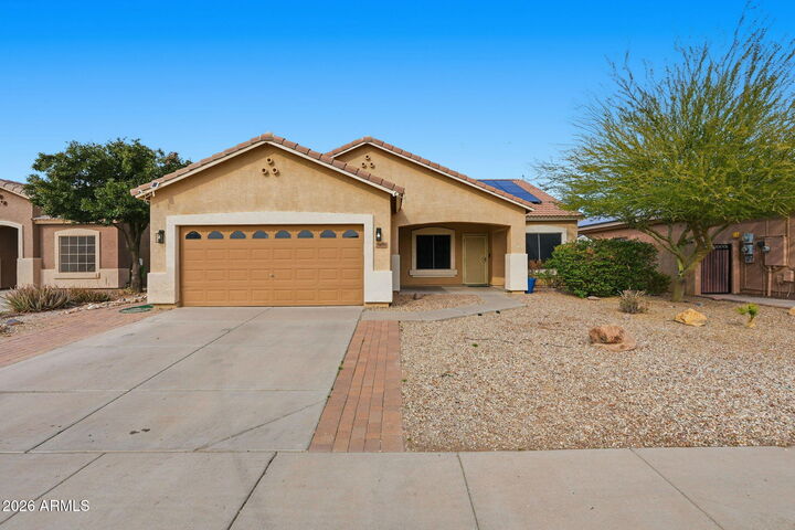 Property Photo: 1598 E Desert Breeze Drive AZ 85122
