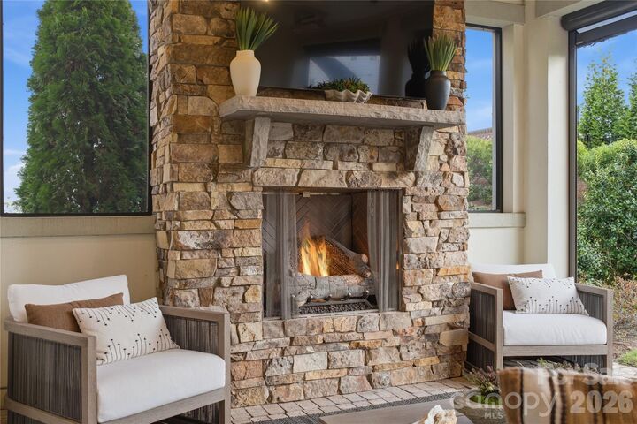 Property Photo:  1016 Thatcher Way  SC 29715 