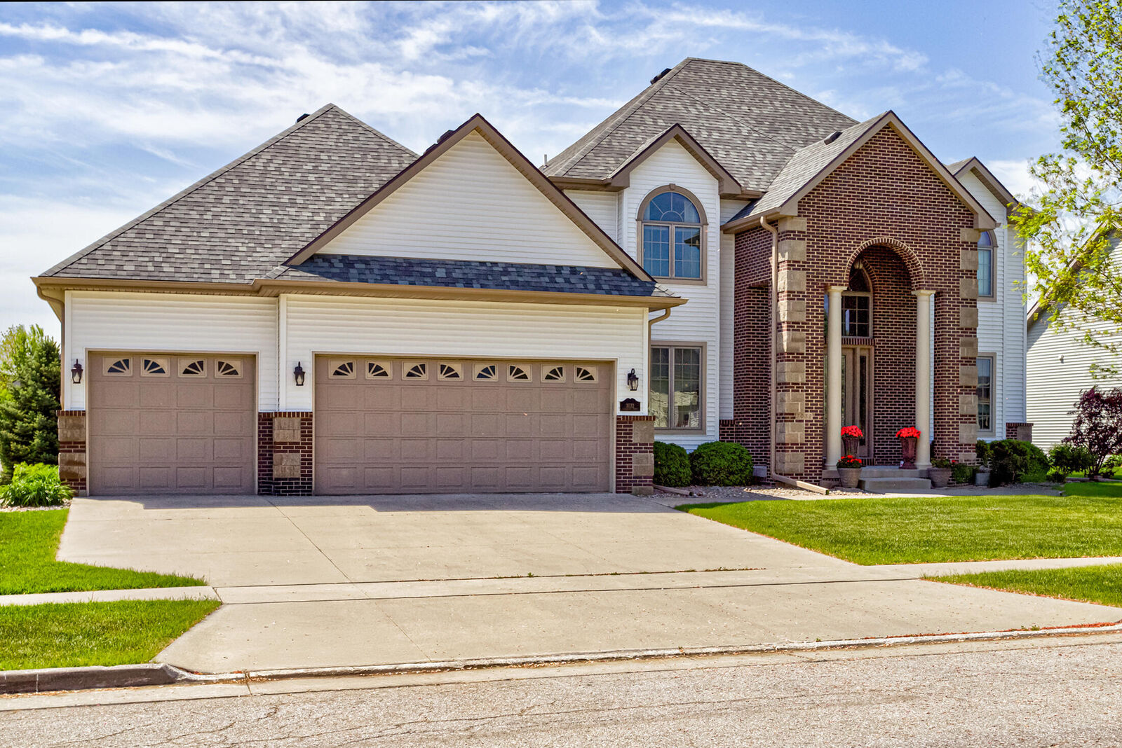 Property Photo: 3032 Stockbury Street IA 50010