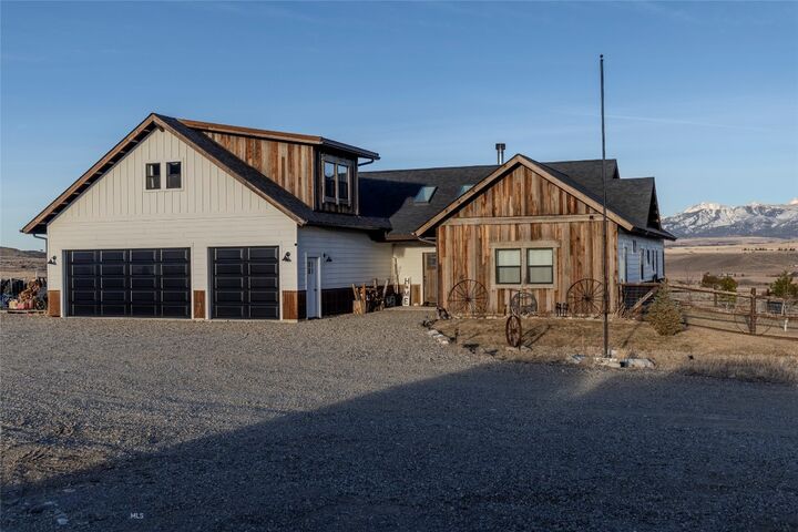 Property Photo: 31 Bluffs Court MT 59018