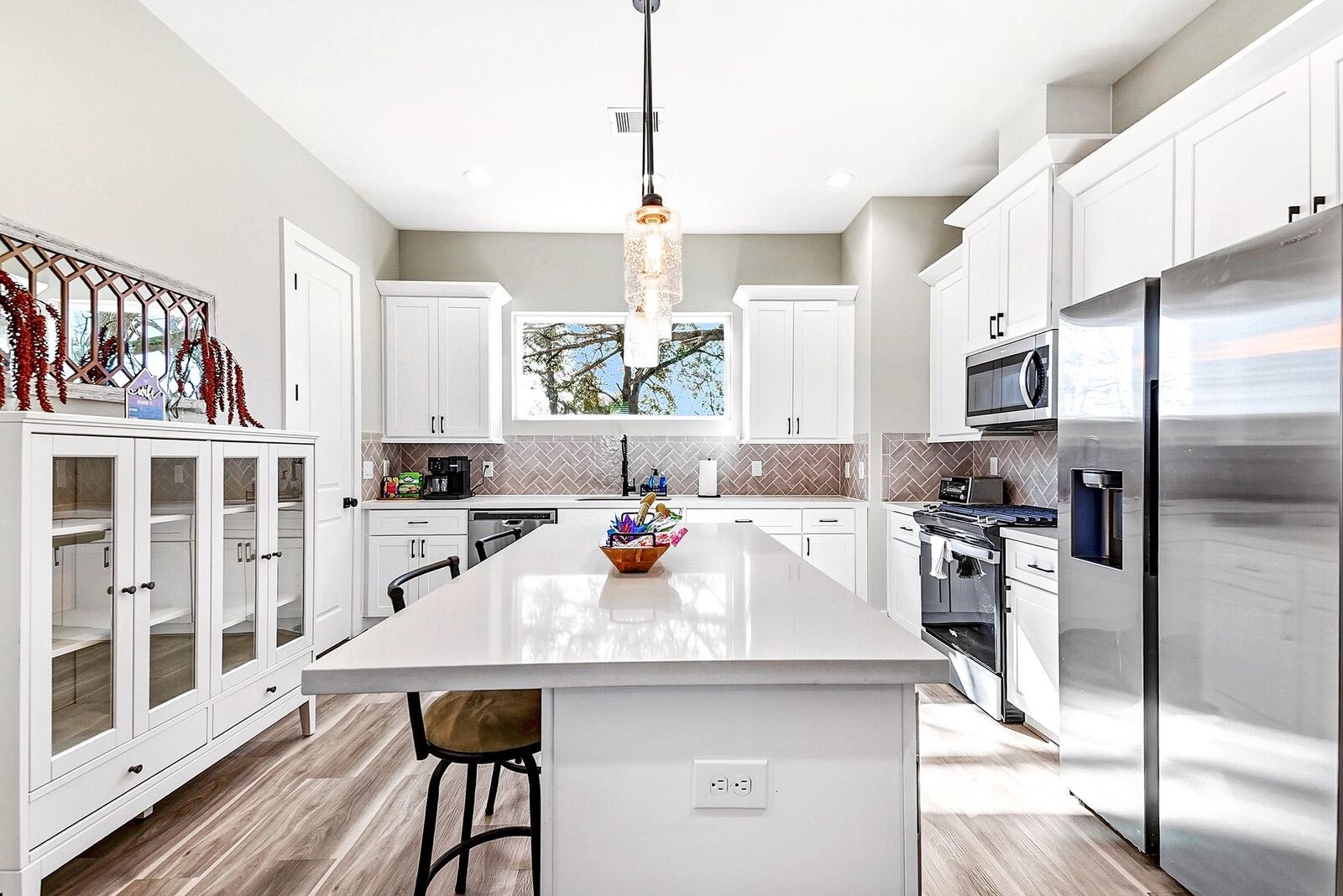 Property Photo: 1329 Buescher Drive TX 77043