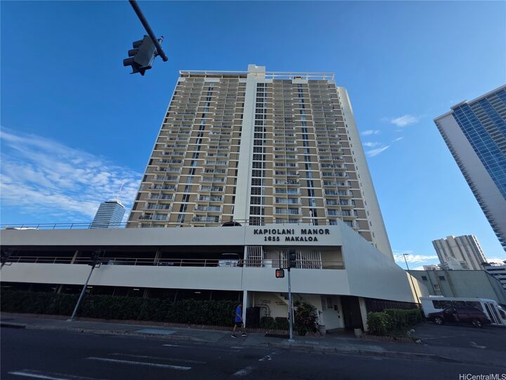 Property Photo:  1655 Makaloa Street 2204  HI 96814 