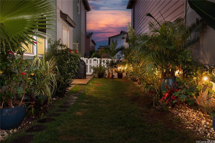 Property Photo:  91-1640 Honouliuli Street 73  HI 96706 