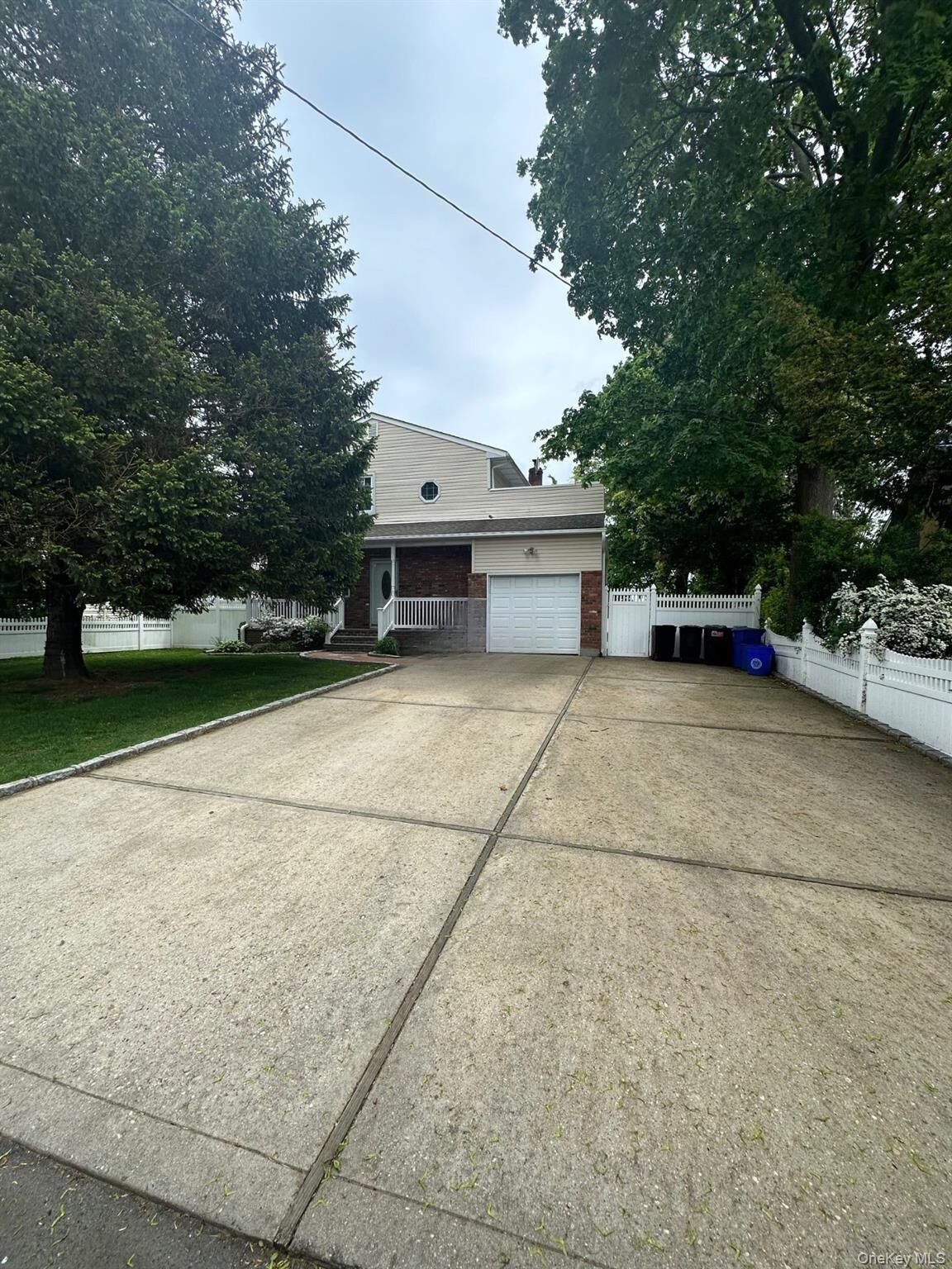 Property Photo: 158 Farmers Avenue NY 11757