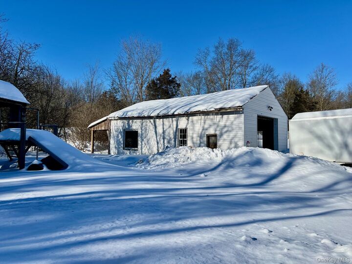 Property Photo:  1245 Salt Point Turnpike  NY 12569 