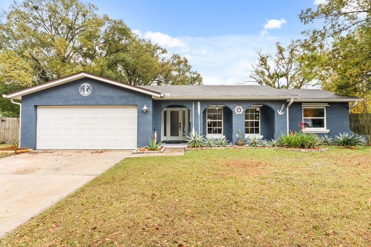 Property Photo: 101 Clover Lane FL 32750