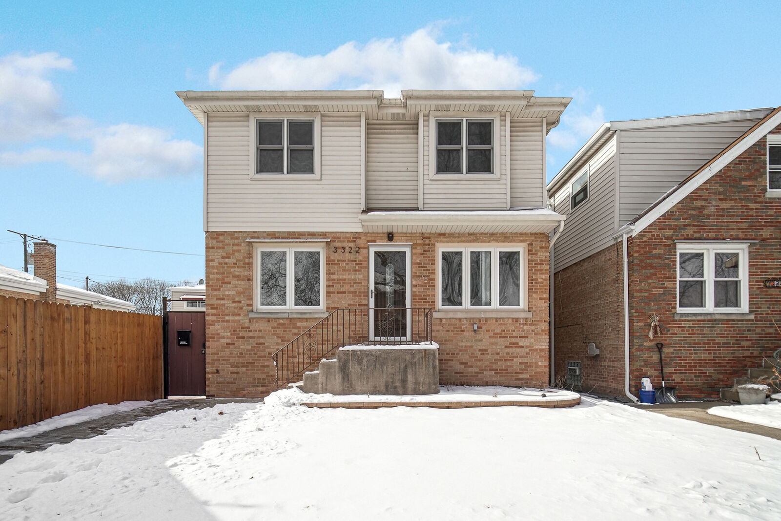 Property Photo: 3322 N Pittsburgh Avenue IL 60634