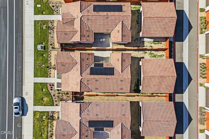 Property Photo:  1131 W 2nd Street  CA 93030 