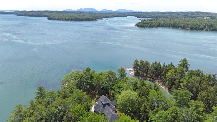 Property Photo:  82 Falcon Lane  ME 04605 