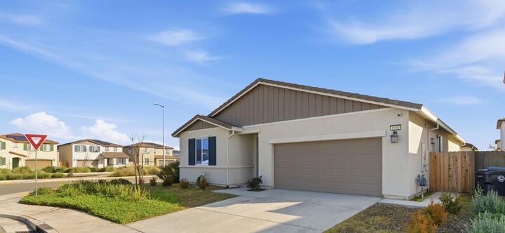 Property Photo:  1808 Tiki Avenue  CA 95337 