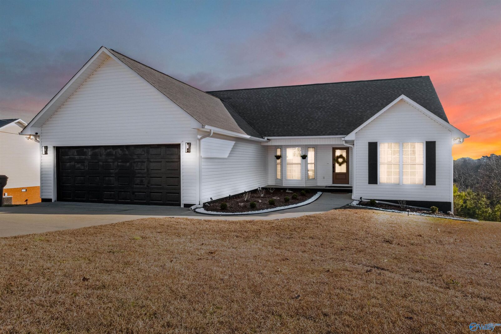 Property Photo:  2071 Leota Road  AL 35907 