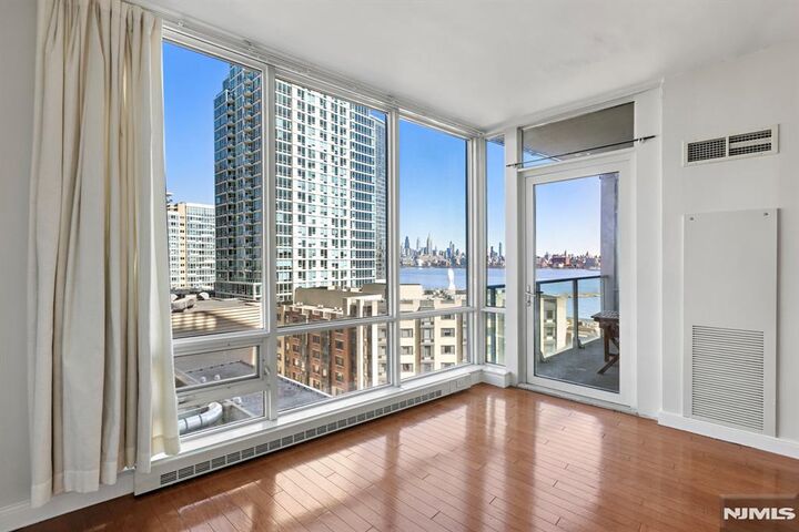 Property Photo:  20 Newport Parkway 1209  NJ 07310 