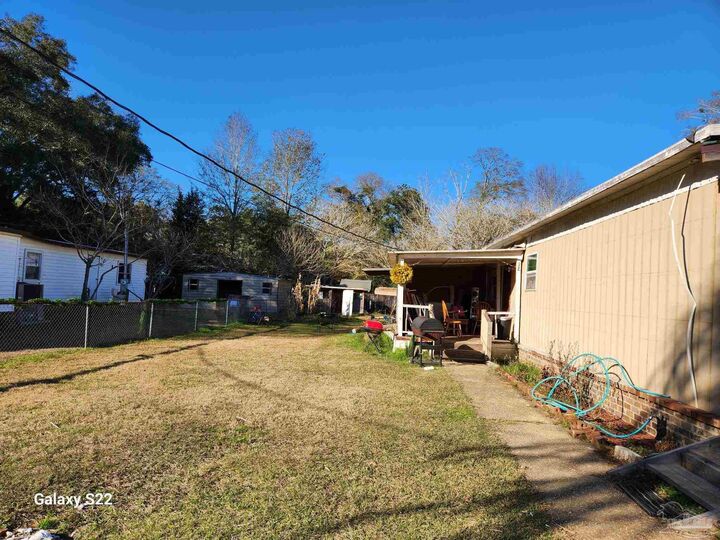 Property Photo:  162 Holsberry Ln 3  FL 32534 