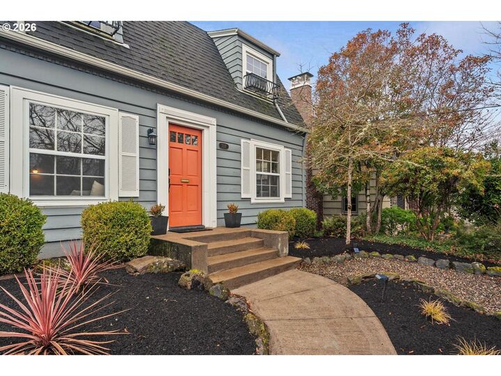 Property Photo: 3337 NE 23rd Ave OR 97212