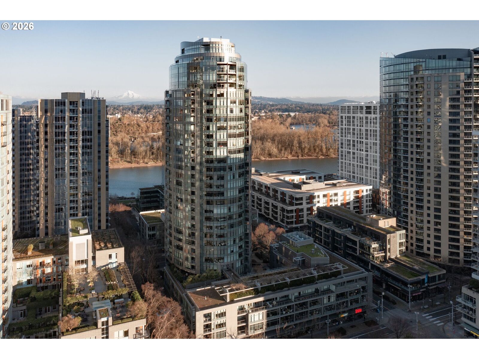 Property Photo:  3601 S River Pkwy 1207  OR 97239 