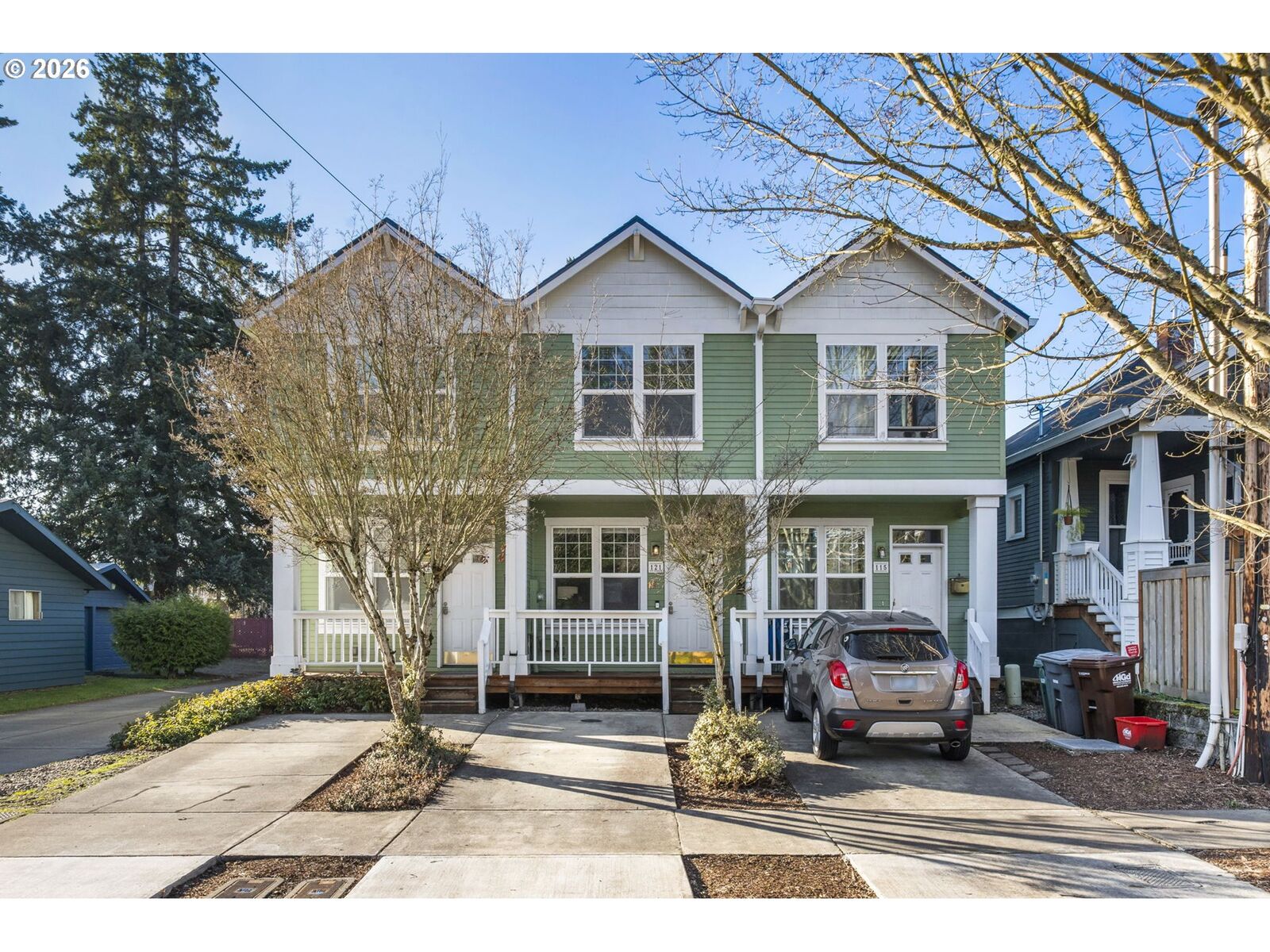 Property Photo: 121 SE 8th Ave OR 97123
