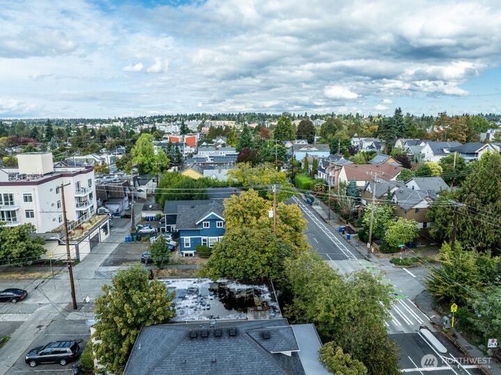 Property Photo: 5035 11th Avenue NE WA 98105