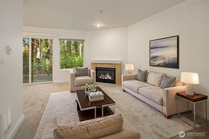 Property Photo:  25025 SE Klahanie Boulevard B101  WA 98029 