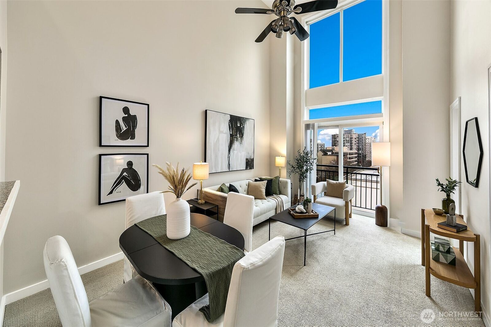 Property Photo:  2414  1st Avenue 707  WA 98121 