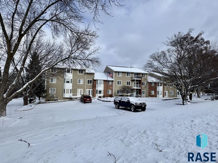 Property Photo:  1104 W. 57th St Street 203A  SD 57108-2838 