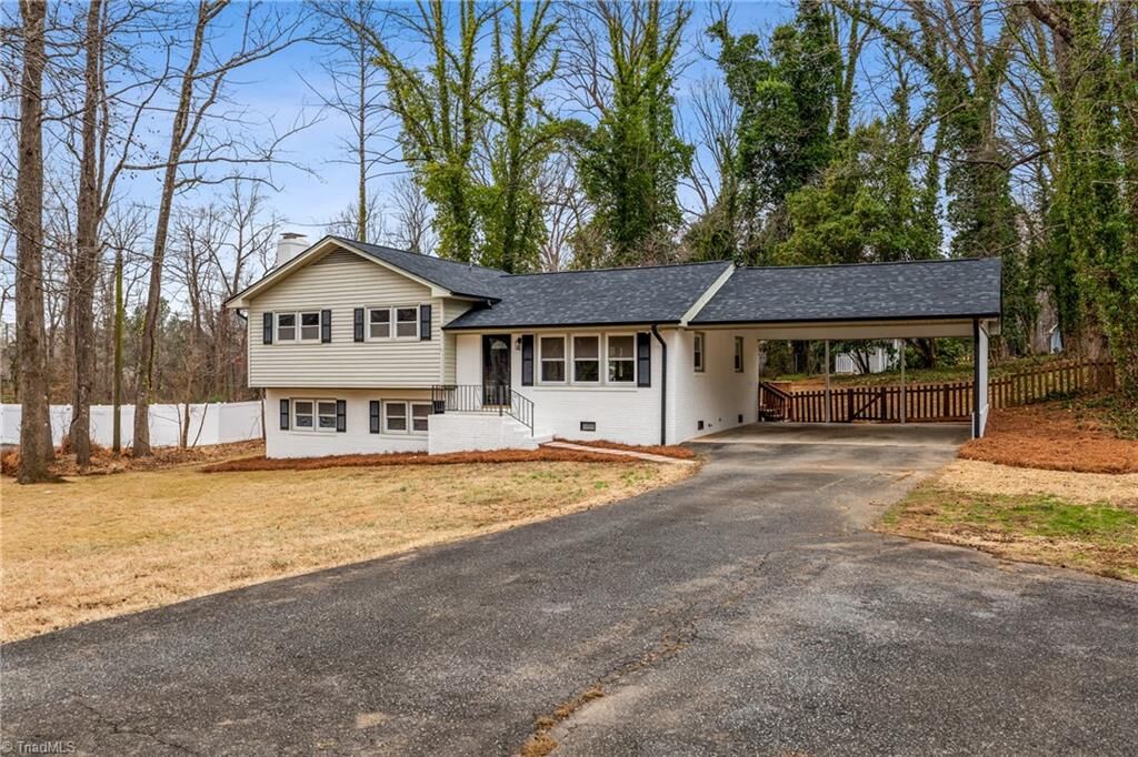 Property Photo:  1113 Rustic Road  NC 27410 