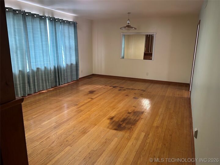 Property Photo: 2512 Hilltop Avenue OK 74403