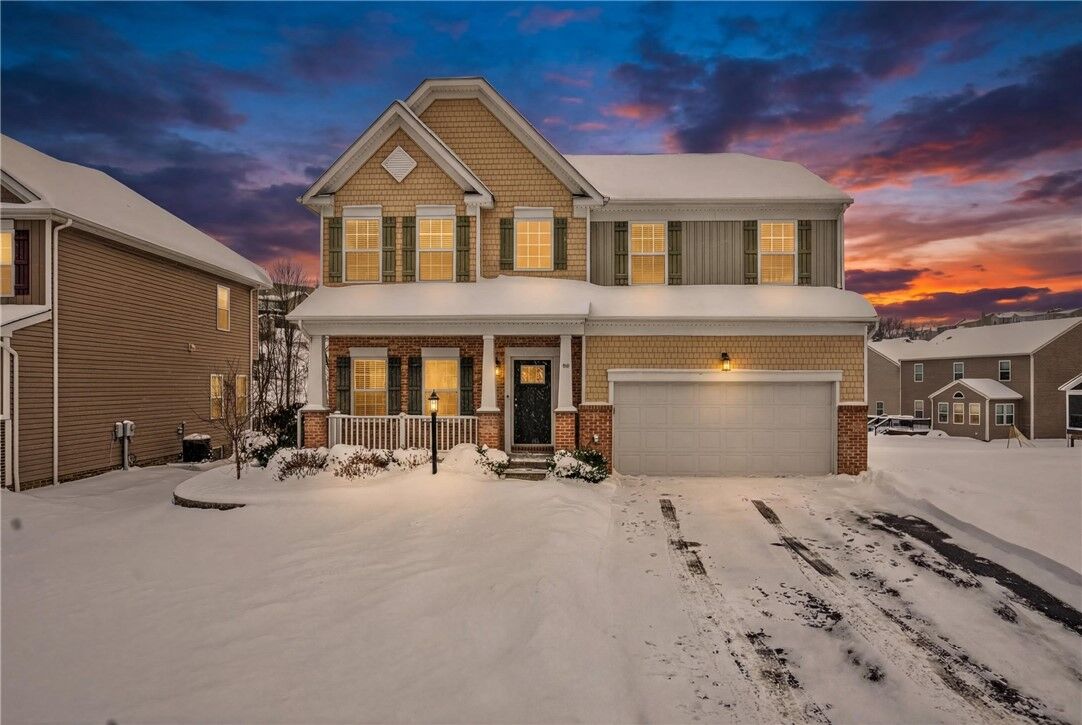 Property Photo:  100 Hermitage Ct  PA 16063 