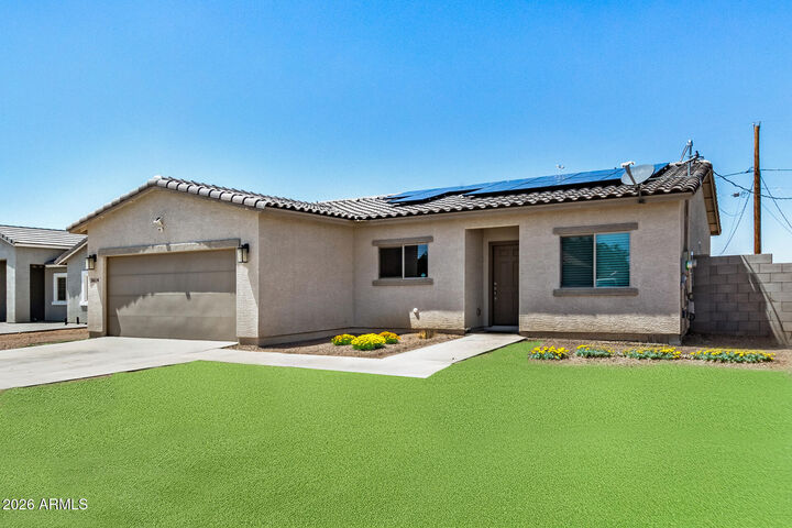 Property Photo: 5614 E Red Bird Lane AZ 85140