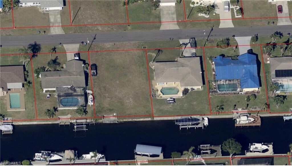 Property Photo:  1418 SE 15th Ter  FL 33990 