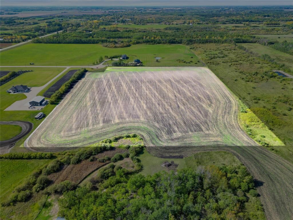 Property Photo: 3 Kosheluk Drive MB R0E 1J0